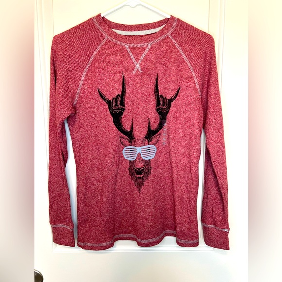 2 Boy shirts - Picture 2 of 10